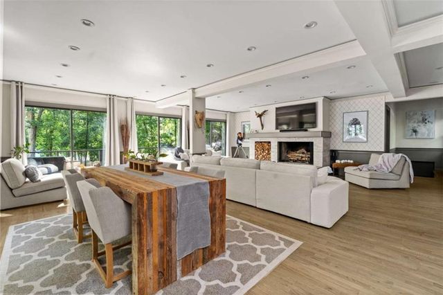 6680 Woodlake Drive, Flowery Branch, GA 30542