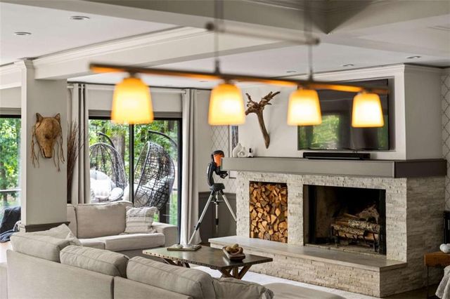 6680 Woodlake Drive, Flowery Branch, GA 30542