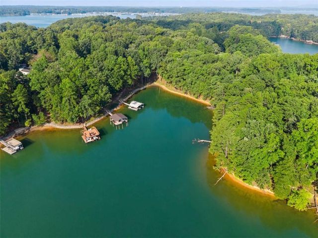 6680 Woodlake Drive, Flowery Branch, GA 30542