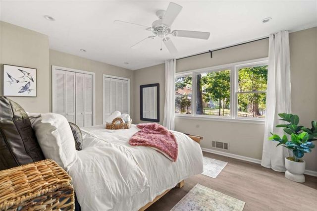 6680 Woodlake Drive, Flowery Branch, GA 30542