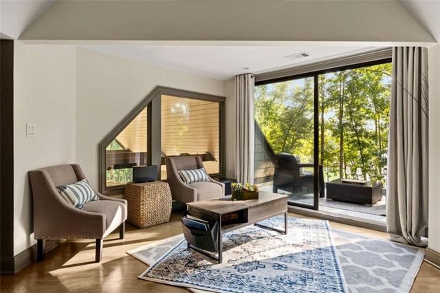 6680 Woodlake Drive, Flowery Branch, GA 30542