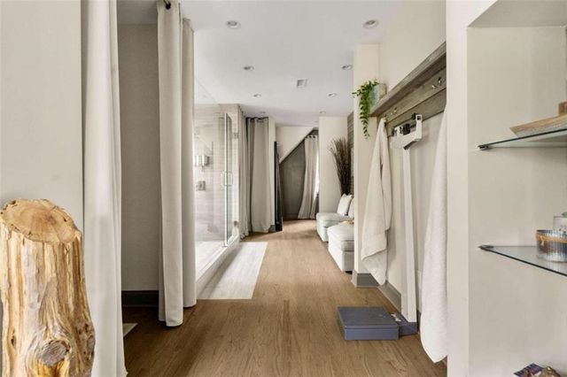 6680 Woodlake Drive, Flowery Branch, GA 30542