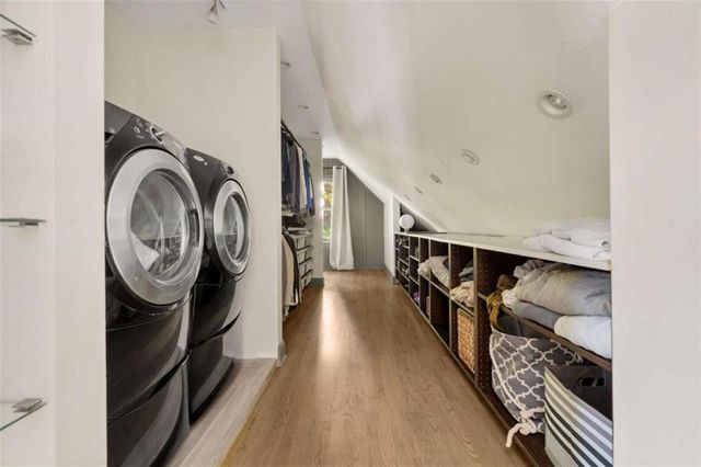 6680 Woodlake Drive, Flowery Branch, GA 30542