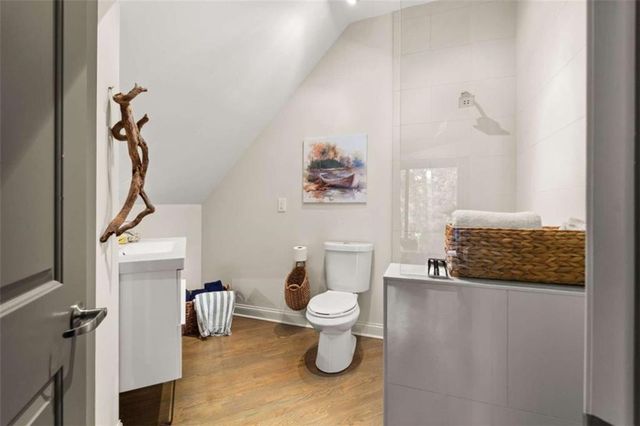 6680 Woodlake Drive, Flowery Branch, GA 30542