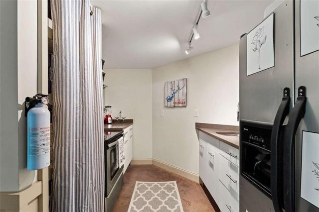 6680 Woodlake Drive, Flowery Branch, GA 30542