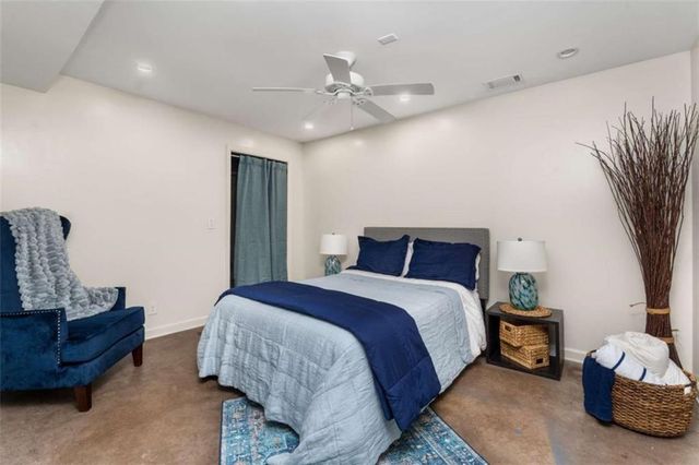 6680 Woodlake Drive, Flowery Branch, GA 30542