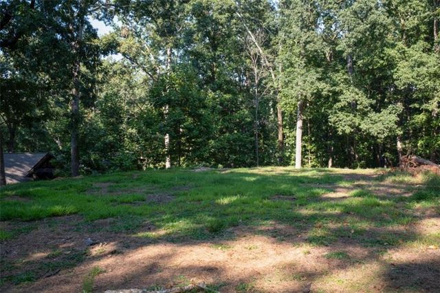 6680 Woodlake Drive, Flowery Branch, GA 30542