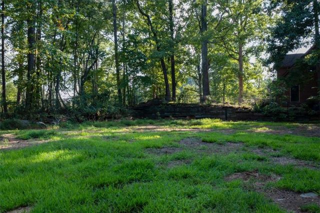 6680 Woodlake Drive, Flowery Branch, GA 30542