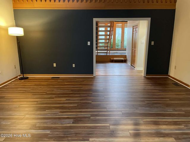 312 Eastchester Drive, Morehead City, NC 28557