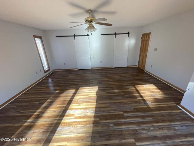 312 Eastchester Drive, Morehead City, NC 28557