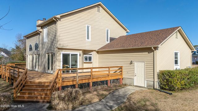 312 Eastchester Drive, Morehead City, NC 28557