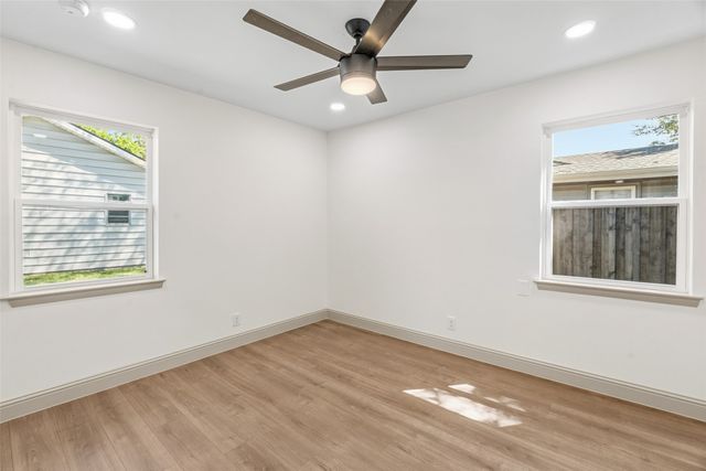 1813 Glengarry Drive, Carrollton, TX 75006