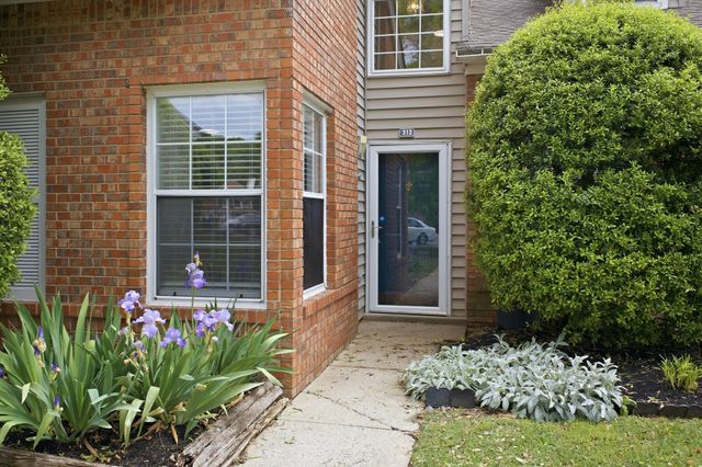 313 Yorkshire Cir, Nashville, TN 37211