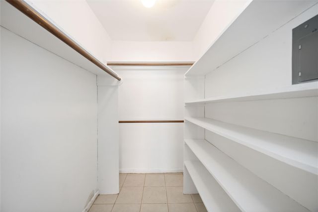 2250 Bering Drive 101, Houston, TX 77057