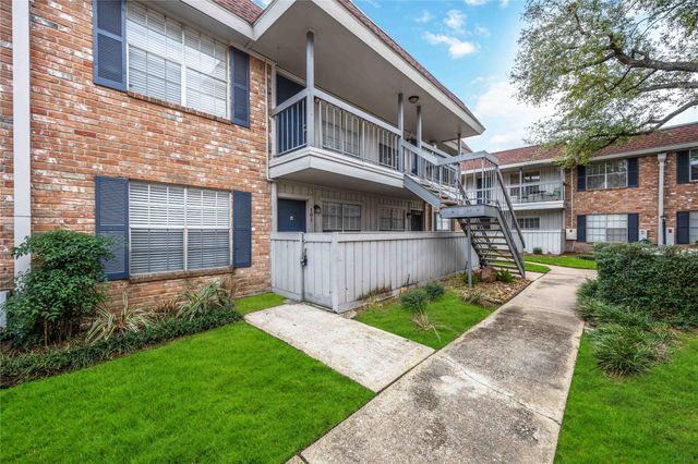 2250 Bering Drive 101, Houston, TX 77057