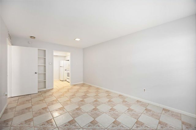 2250 Bering Drive 101, Houston, TX 77057