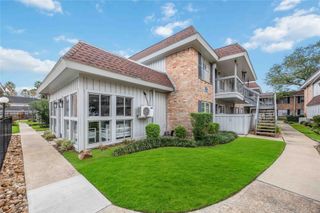 2250 Bering Drive 101, Houston, TX 77057