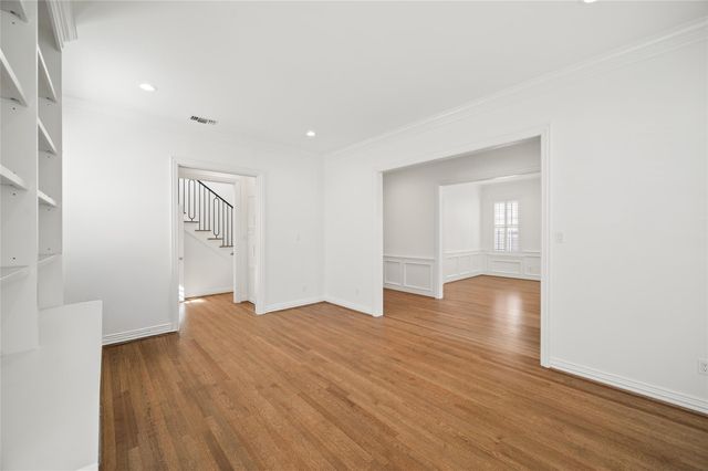 6130 Annapolis Street, West University Place, TX 77005