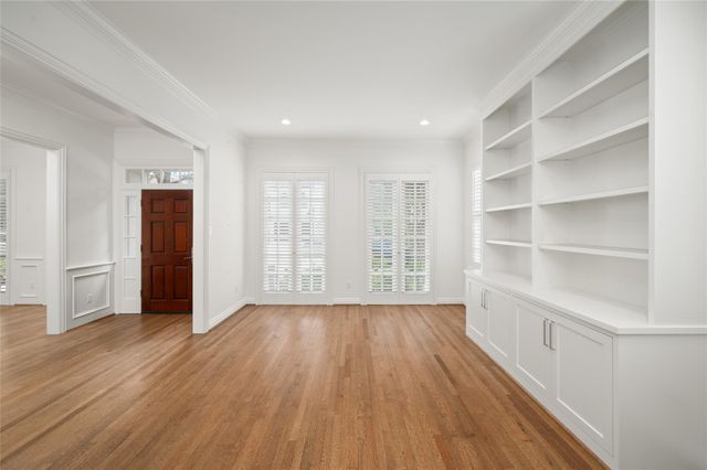 6130 Annapolis Street, West University Place, TX 77005