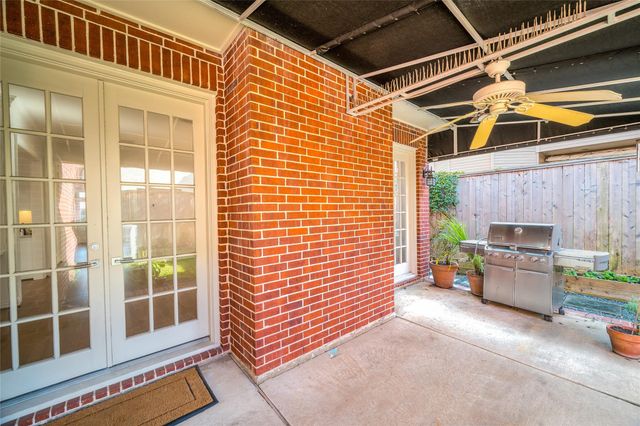 6130 Annapolis Street, West University Place, TX 77005