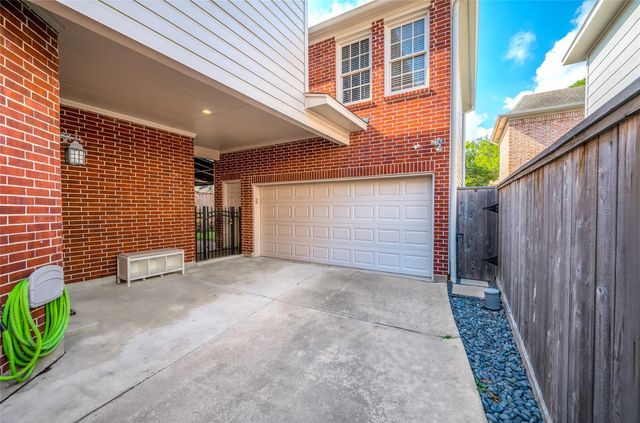 6130 Annapolis Street, West University Place, TX 77005