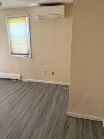 126 Waltham St, Maynard, MA 01754