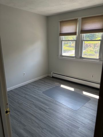 126 Waltham St, Maynard, MA 01754