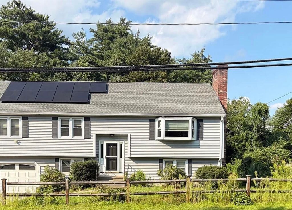 126 Waltham St, Maynard, MA 01754