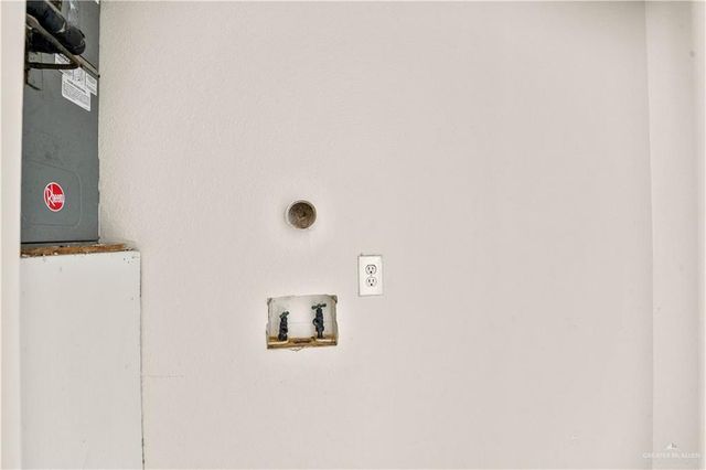 1802 Oasis Avenue 207, Mission, TX 78572