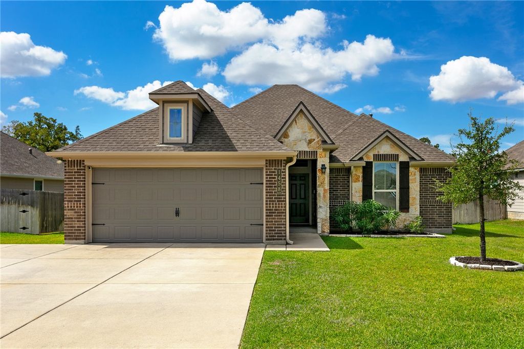 1458 Kingsgate Drive, Bryan, TX 77807 — exterior