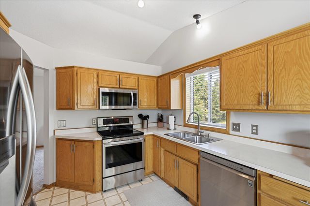 6221 152nd Avenue NW, Ramsey, MN 55303