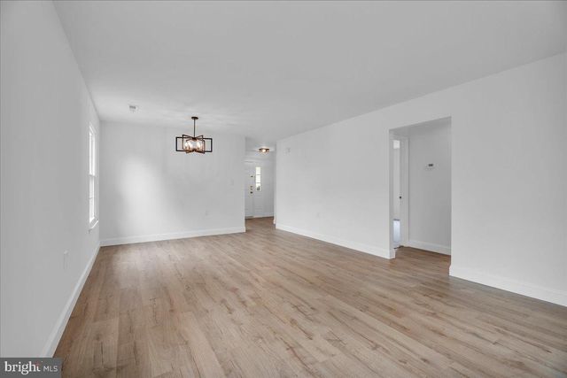20 LAKEBRIDGE DR, Deptford, NJ 08096