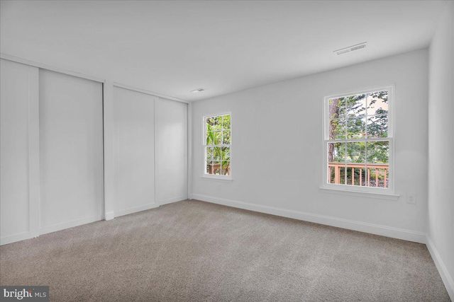 20 LAKEBRIDGE DR, Deptford, NJ 08096