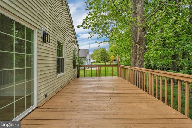 20 LAKEBRIDGE DR, Deptford, NJ 08096