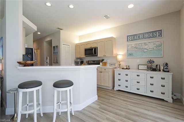 13140 Hamilton Harbour DR F4, Naples, FL 34110