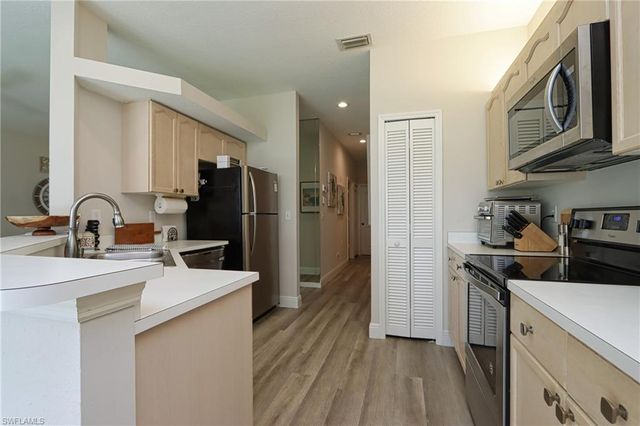 13140 Hamilton Harbour DR F4, Naples, FL 34110