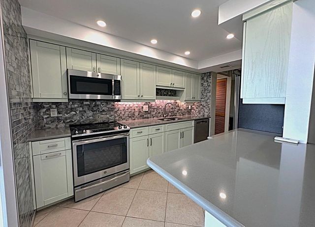 1350 River Reach Drive 501, Fort Lauderdale, FL 33315