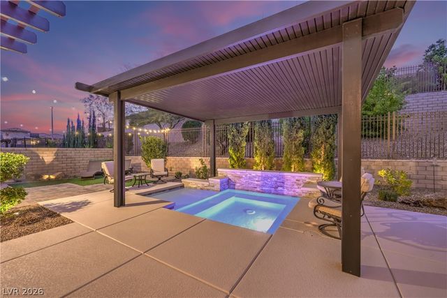 97 Menorca Island Court, Las Vegas, NV 89138