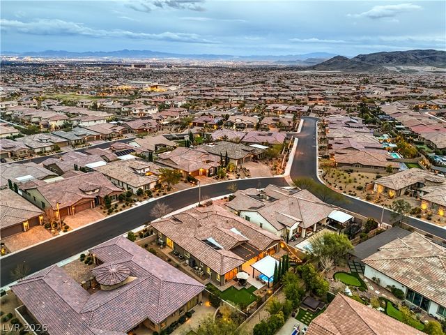 97 Menorca Island Court, Las Vegas, NV 89138