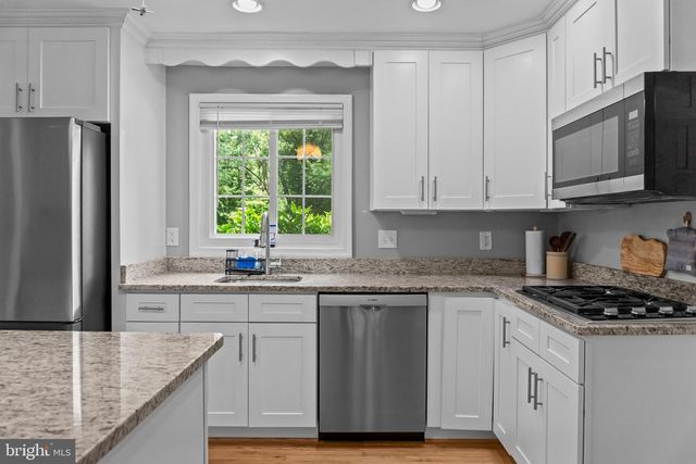 12905 DARNESTOWN RD, Gaithersburg, MD 20878