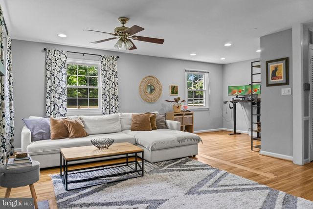 12905 DARNESTOWN RD, Gaithersburg, MD 20878