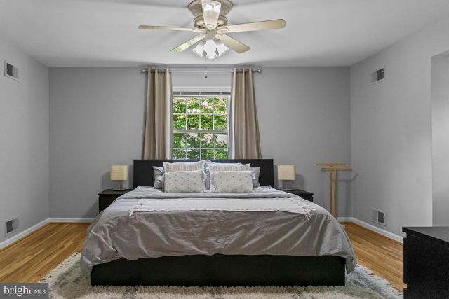 12905 DARNESTOWN RD, Gaithersburg, MD 20878