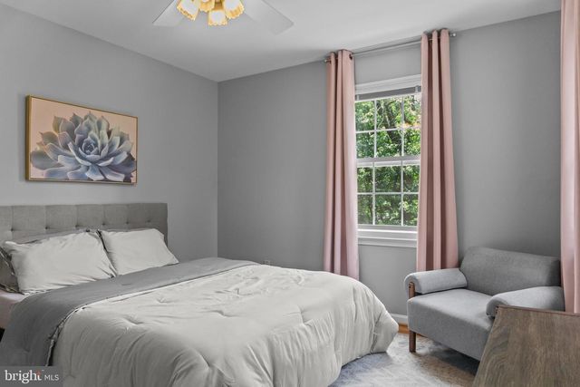 12905 DARNESTOWN RD, Gaithersburg, MD 20878