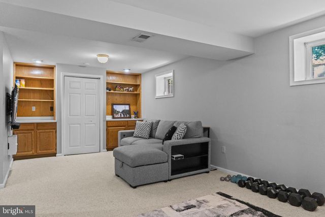 12905 DARNESTOWN RD, Gaithersburg, MD 20878