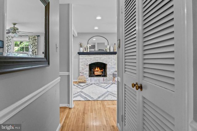 12905 DARNESTOWN RD, Gaithersburg, MD 20878