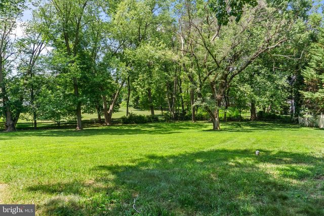 12905 DARNESTOWN RD, Gaithersburg, MD 20878