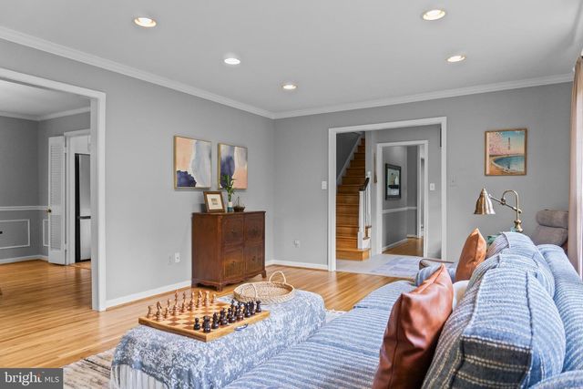 12905 DARNESTOWN RD, Gaithersburg, MD 20878