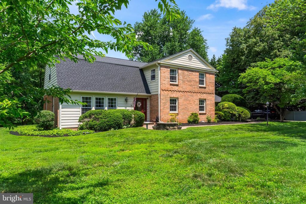12905 DARNESTOWN RD, Gaithersburg, MD 20878