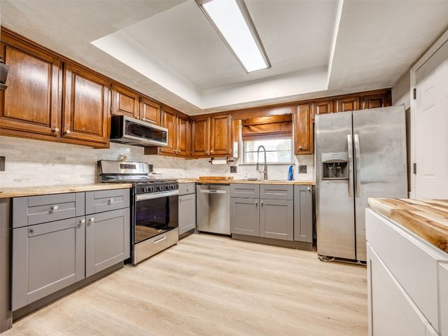 108 S Bouziden Drive, Moore, OK 73160