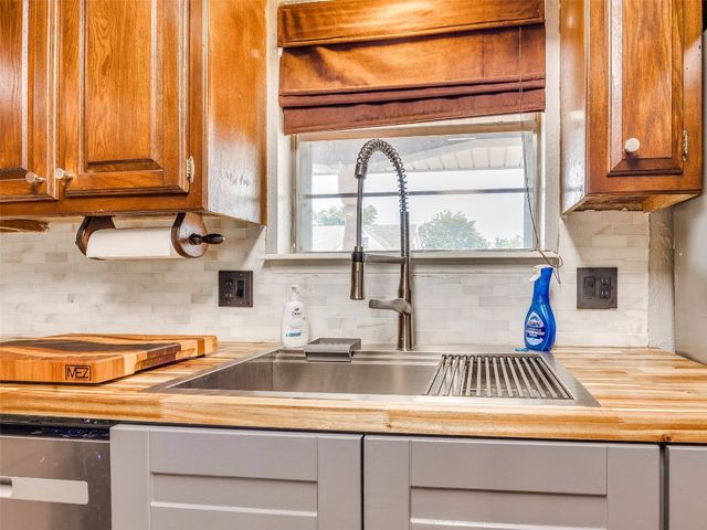 108 S Bouziden Drive, Moore, OK 73160